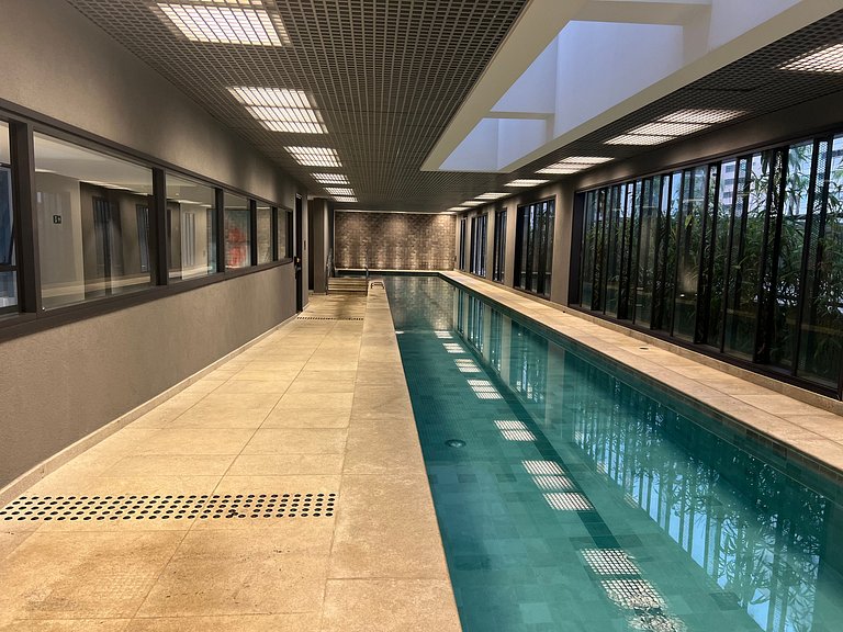 Cond. Club, 46m² com Garagem, Andar Alto