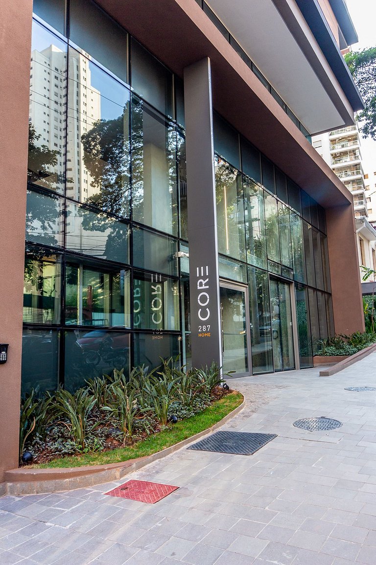 Pinheiros, Lindo Apto Completo c/ Garagem