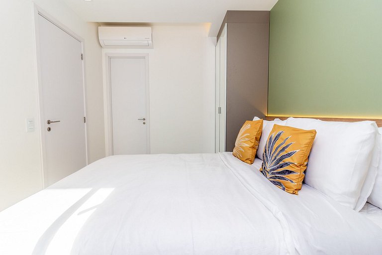 Pinheiros, Lindo Apto Completo c/ Garagem