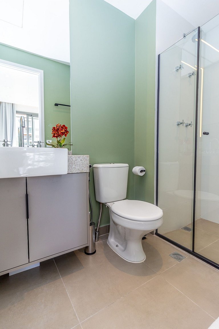 Pinheiros, Lindo Apto Completo c/ Garagem