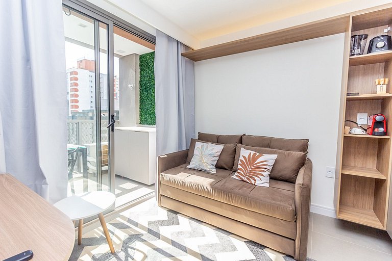 Pinheiros, Lindo Apto Completo c/ Garagem