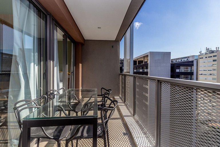 Pinheiros, Lindo Apto Completo c/ Garagem