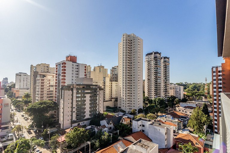 Pinheiros, Lindo Apto Completo c/ Garagem