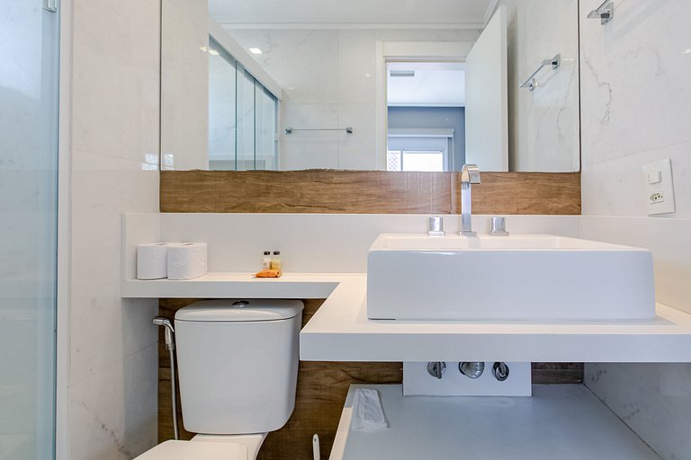 Thera Faria Lima| Andar Alto| 2 vg gar| 6 pessoas