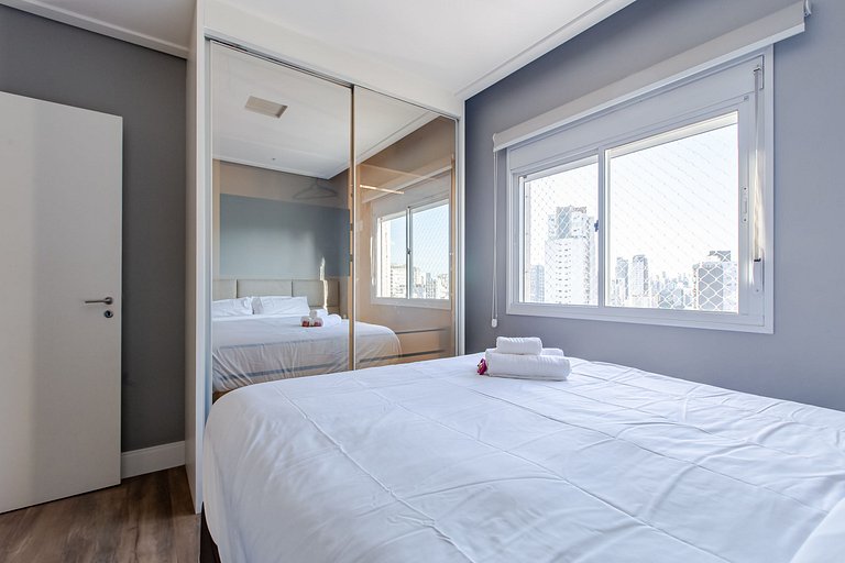 Thera Faria Lima| Andar Alto| 2 vg gar| 6 pessoas