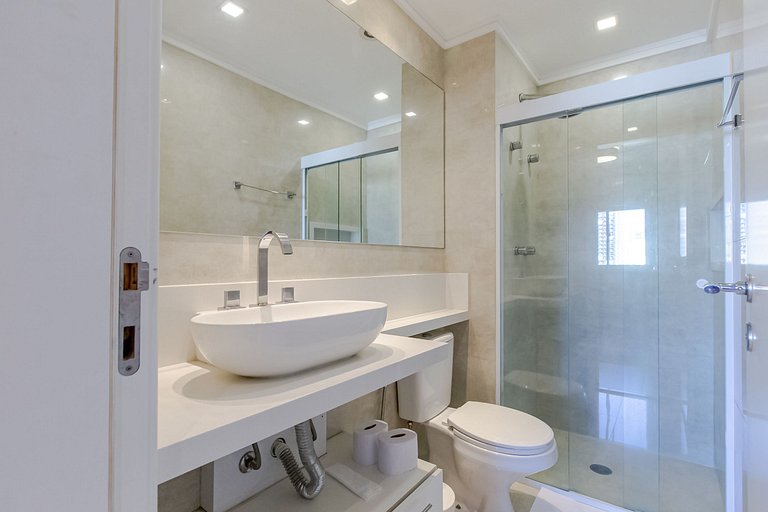 Thera Faria Lima| Andar Alto| 2 vg gar| 6 pessoas