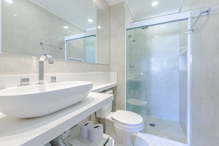 Thera Faria Lima| Andar Alto| 2 vg gar| 6 pessoas