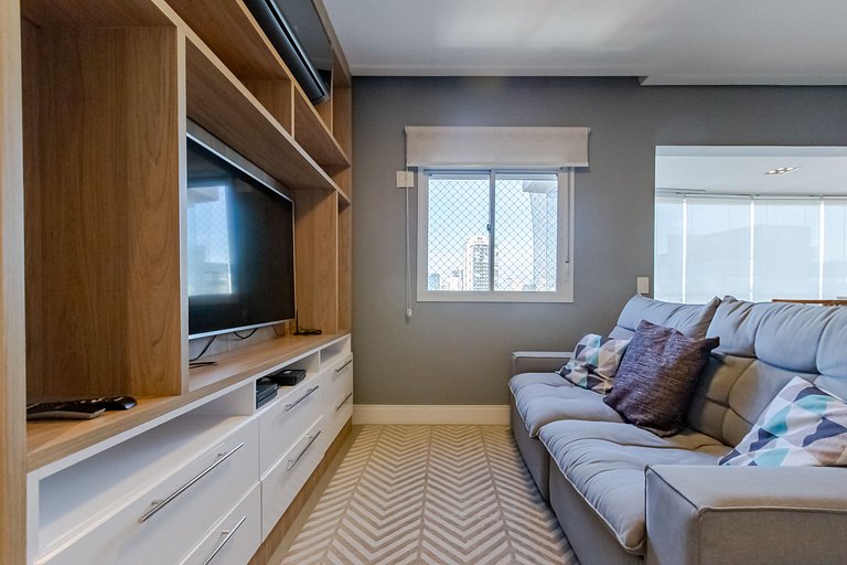 Thera Faria Lima| Andar Alto| 2 vg gar| 6 pessoas