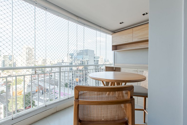 Thera Faria Lima| Andar Alto| 2 vg gar| 6 pessoas