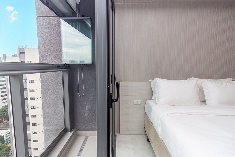 Moema Cotovia| Cama Queen|Andar Alto| Garagem